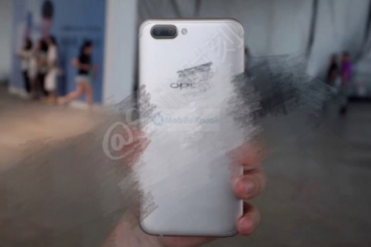 Beredar gambar Oppo R11 dalam balutan warna silver