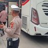 Polres Karawang Periksa Kelaikan Bus hingga Kondisi Sopir untuk Mudik