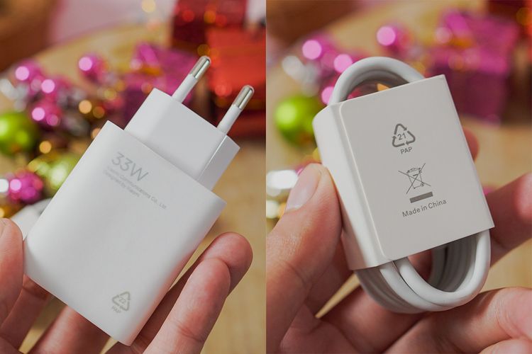 Di dalam kemasan Xiaomi Redmi Note 13 4G dan 5G tersedia unit charger 33 watt serta kabel USB A ke USB C yang sesuai. 