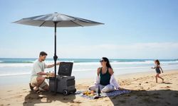 Payung Tenaga Surya Ini Bisa Jadi Powerbank untuk Ngecas HP 