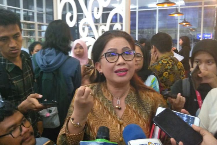 Deputi bidang perlindungan hak perempuan Kementerian Perempuan dan Perlindungan Anak (KPPA) Vennetia Danes di kantor KPPA, Jakarta Pusat, Jumat (22/2/2019). 