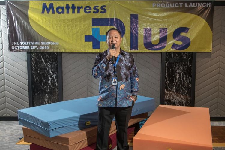 Direktur Utama Tri Sukses Jaya Arif Sukuandi saat peluncuran kasu busa Mattress Plus