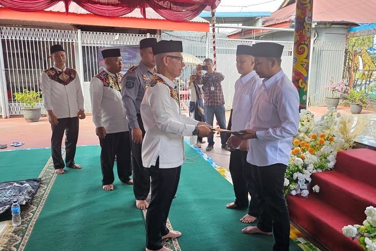 Sebanyak 9.018 warga binaan yang berada di Lapas dan Rutan wilayah Kalimantan Timur dan Kalimantan Utara (Kaltimtara), menerima remisi khusus Hari Raya Idul Fitri 1445 Hijriah, Rabu (10/4/2024).