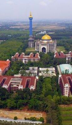 Bareskrim Geledah Ponpes Al-Zaytun