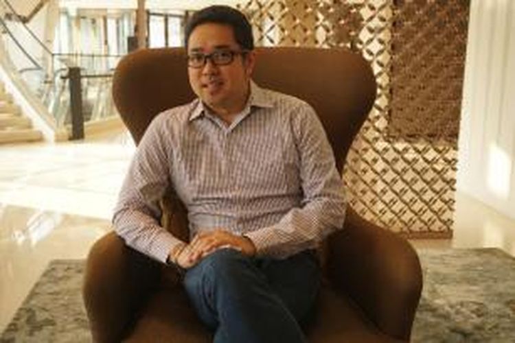 Direktur Marketing Smartfren Telecom Roberto Saputra.