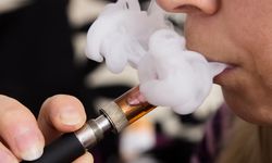 Sama Berbahayanya, Vape dan Rokok Picu Kanker Paru