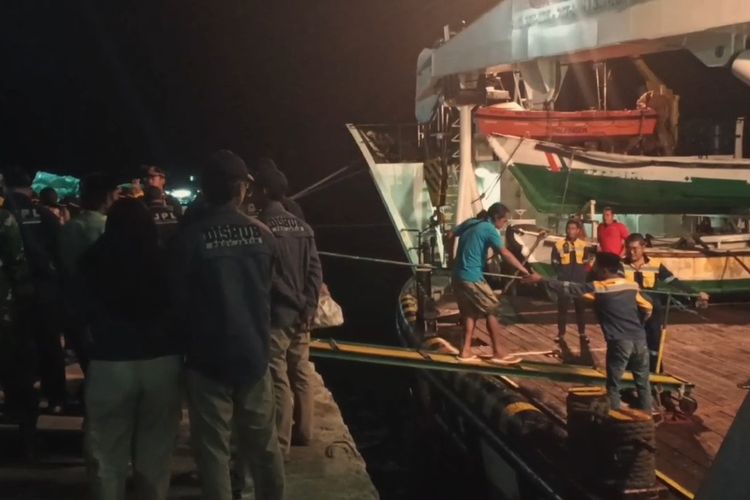 62 Korban KMP Mutiara Sentosa 2 Dibawa ke Surabaya, 28 Orang Masih Hilang