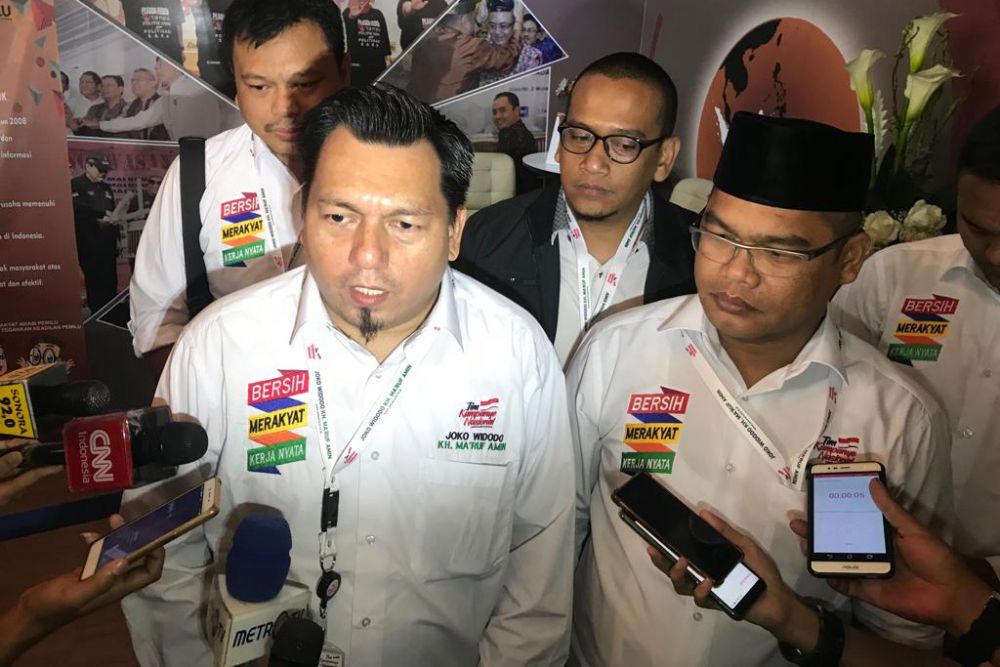 Timses Jokowi Bingung Bawaslu Bilang Kepala Daerah di Riau Langgar UU Pemda