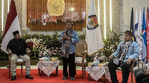 Gilang Dirga Maju Pilbup Bandung Barat 2024, Bersaing dengan Jeje Govinda dan Hengky Kurniawan