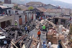 Cerita Sidiq Korban Kebakaran Wonosobo, Pulang dari Ladang Lemas Rumahnya Ludes Dilalap Api