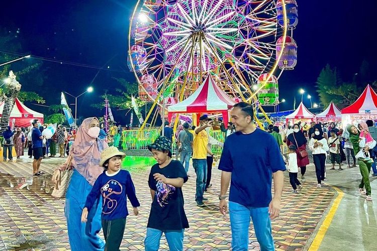 Munggur Park Klaten, wisata yang mengusung konsep pasar malam modern dilengkapi dengan playground
