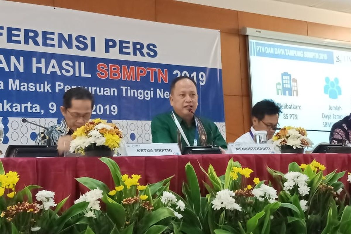 Kementerian Riset, Teknologi dan Pendidikan Tinggi (Kemenristekdikti) menggelar konferensi pers Pengumuman Hasil SBMPTN 2019 di Gedung Kemenristekdikti, Jakarta (9/7/2019).