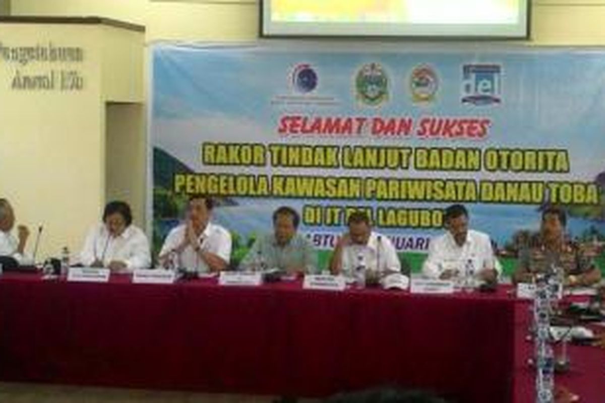 Sejumlah Menteri Menggelar Rakor Pengembangan Pariwisata Danau Toba di Institut DEL Teknologi,  Toba Samosir (Tobasa), Sumatera Utara, Sabtu (9/1/2016)