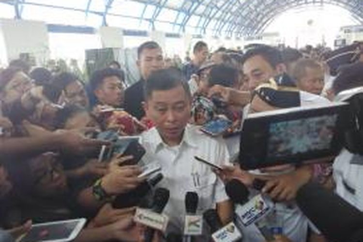 Menteri Perhubungan Ignasius Jonan meresmikan operasional Stasiun Palmerah, Jakarta Pusat, Senin (6/7/2015) siang.