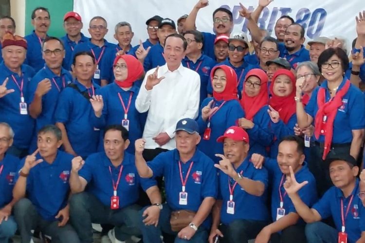 Jokowi Hadiri Reuni Fakultas Kehutanan UGM Tanpa Seragam Biru, Ini Alasannya