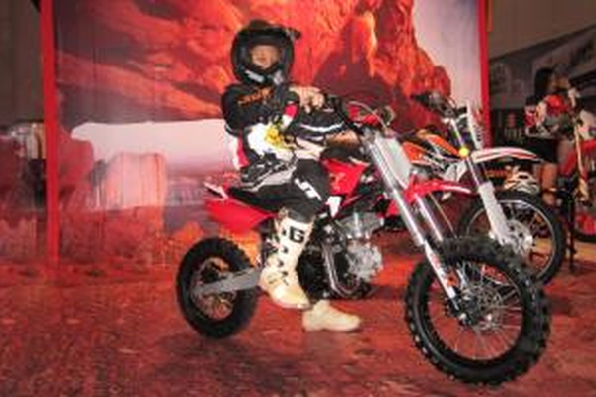 Mini Trail-Cross X 100cc yang diperuntukkan anak usia 6 - 12 tahun