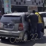 Oknum Debt Collector Beraksi Lagi, Paksa Rebut Mobil di Jalan Raya