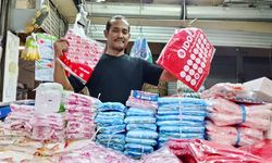 Harga Plastik Melambung, Pelaku UMKM Bagai Makan Buah Simalakama
