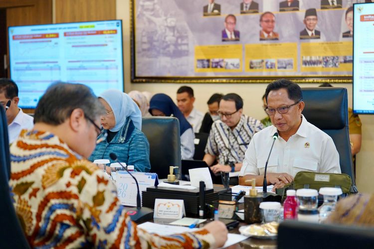 Jaga Inflasi Tetap Terkendali, Mendagri Minta Pemda Perkuat Pasokan dan Distribusi Barang
