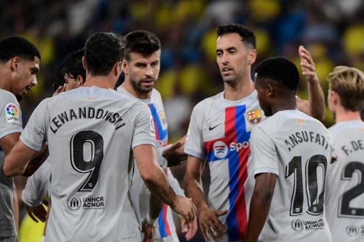 Para pemain Barcelona merayakan kemenangan atas Cadiz dalam laga lanjutan Liga Spanyol musim 2022-2023 yang berlangsung di Stadion Nuevo Mirandulla, Sabtu (10/9/2022) malam WIB. Kini  Barcelona sudah dihadapkan pada agenda yang tidak bersahabat di bulan Oktober 2022 ini. Terdekat, Barcelona akan melawan Inter Milan pada matchday ketiga fase grup Liga Champions 2022-2023. Laga Inter vs Barcelona dijadwalkan berlangsung di Stadion Giuseppe Meazza pada Rabu (5/10/2022) dini hari WIB.