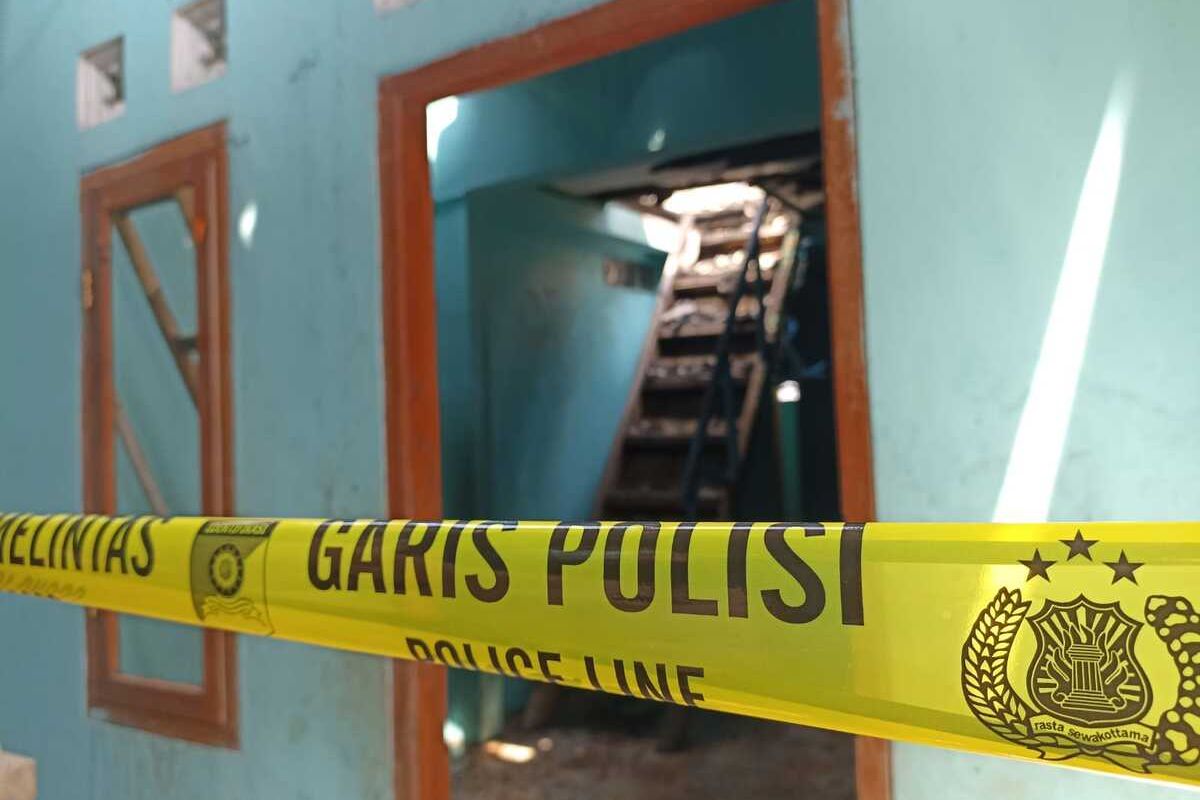 Kondisi gedung Pesantren Miftahul Khoirot, Desa Manggungjaya, Kecamatan Cilamaya Kulon, Kabupaten Karawang pascakebakaran, Selasa (22/2/2022).