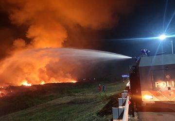 Karhutla di Sekitar Tol Palindra Belum Usai, Water Tank Disiagakan