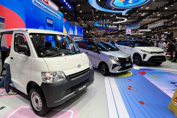 Daihatsu Rilis New Sigra, Terios Edisi Khusus, hingga Gran Max Baru