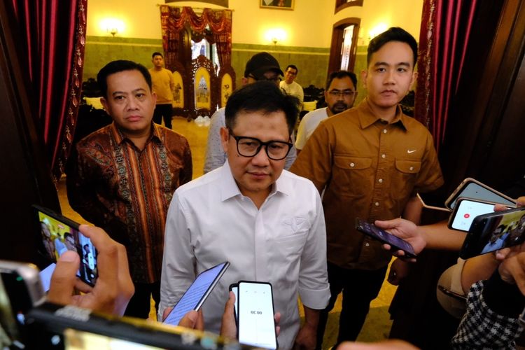 Ketum Partai Kebangkitan Bangsa (PKB) Muhaimin Iskandar atau Cak Imin, dan Wali Kota Solo, Gibran Rakabuming Raka, di Loji Gandrung Kota Solo, Selasa (20/6/2023).