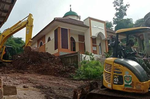 Cerita Kapolres Sumedang, Lolos dari Longsor Susulan berkat Kokohnya Masjid, Aksinya Pecahkan Jendela Selamatkan 4 Nyawa