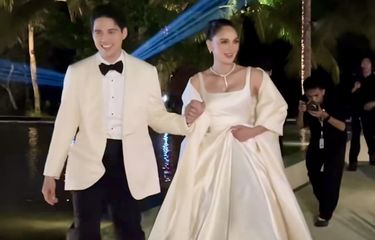 Penampilan Luna Maya dan Maxime Bouttier dalam acara resepsi pernikahan keduanya di Bali.