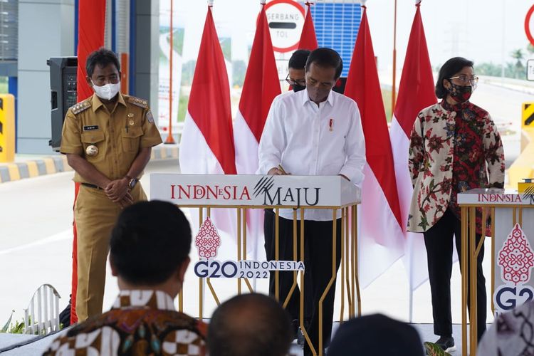 Peresmian Tol Binjai-Stabat oleh Presiden Joko Widodo (Jokowi), Jumat (4/2/2022).
