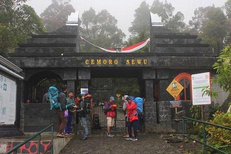 Pengelola Pastikan Tak Ada Praktik "Booking" Area Kamping di Gunung Lawu