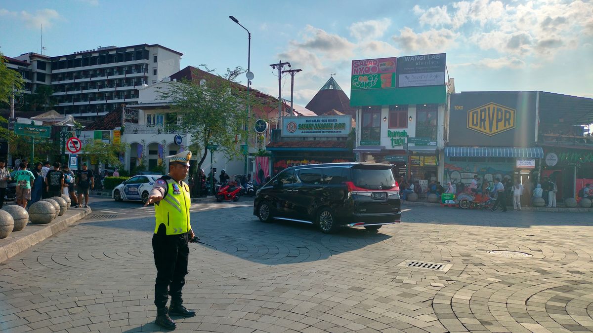 Iptu Nur Alim Meninggal Saat Amankan Lebaran di Yogyakarta, Sempat Mengeluh Masuk Angin ~WR

Klik untuk baca: