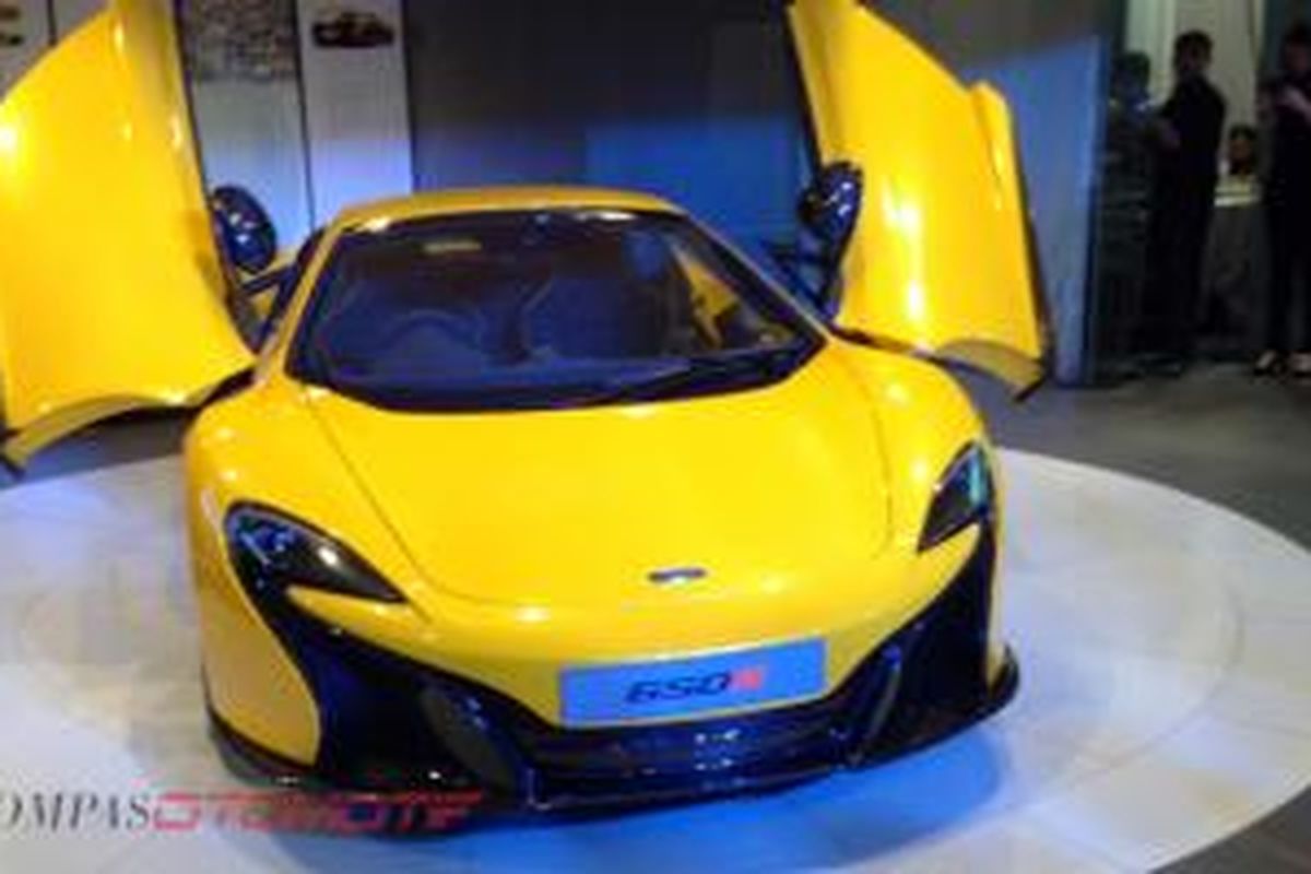 McLaren Jakarta meluncurkan model terbarunya, McLaren 650S.