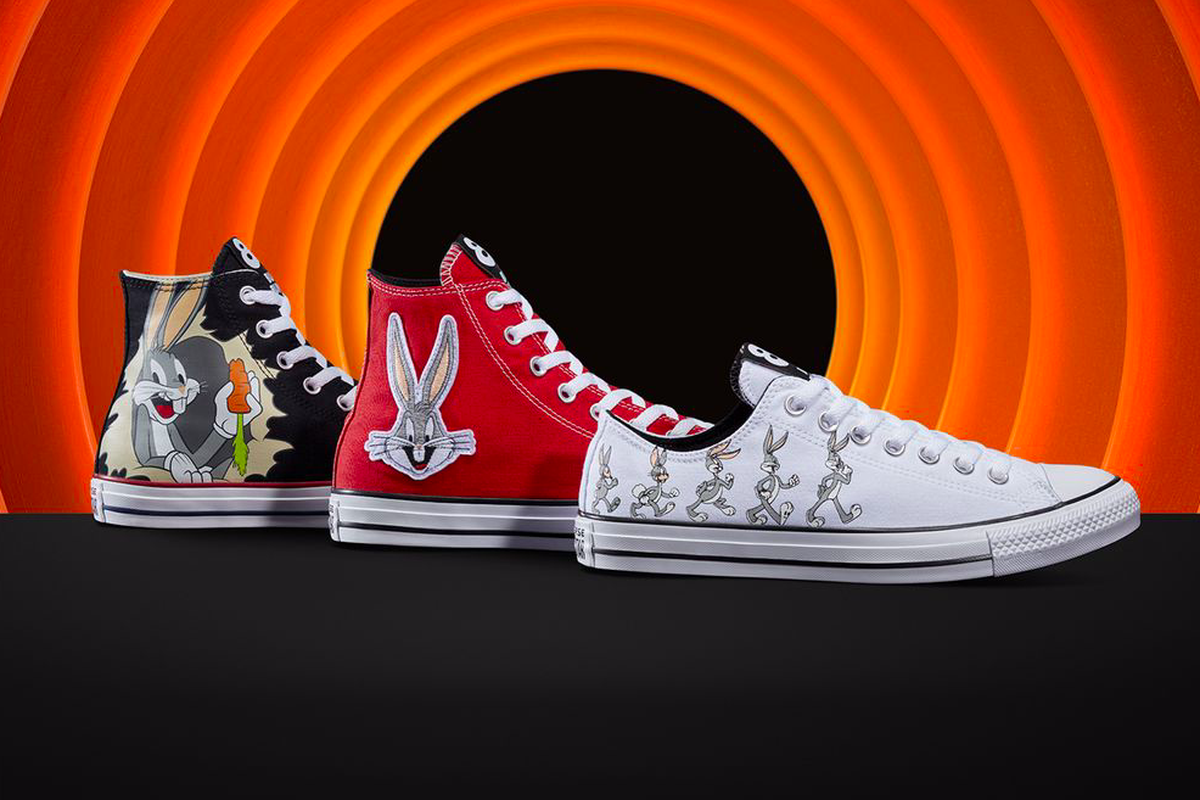 Memperingati 80 tahun karakter kartun Bugs Bunny hadir di layar televisi, Looney Tunes jalin kerjasama dengan Converse menghadirkan koleksi Looney Tunes x Converse 80th Anniversary.