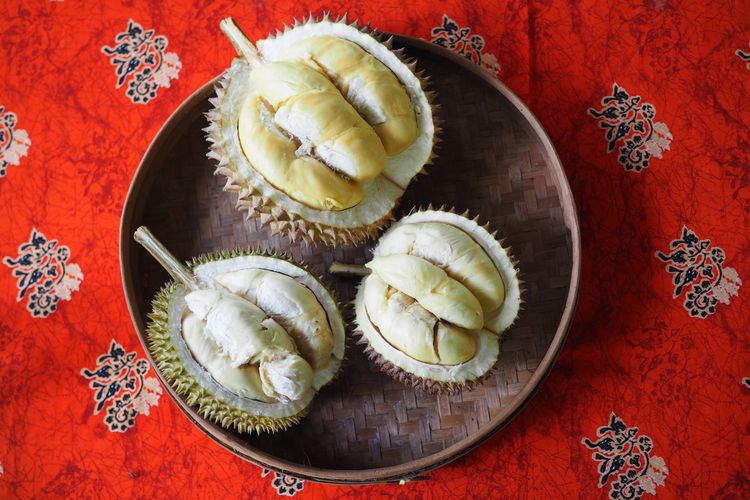 Durian Si Kepodang, Si Banteng, dan Si Ratu. Beberapa durian unggulan di Banyuwangi.