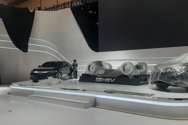 Honda CR-V dan Accord Hybrid siap untuk gigi di GIIAS 2022