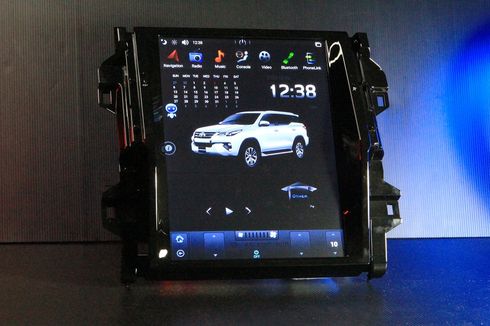 Pilihan Head Unit untuk Fortuner dan Pajero Sport