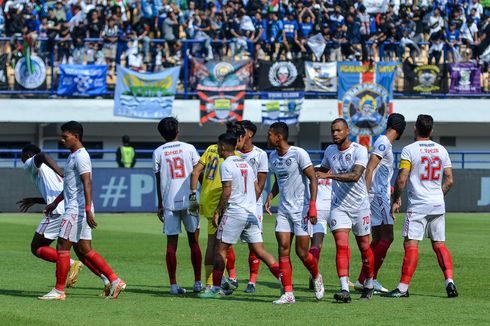 Kebangkitan Arema FC Tergantung Pemain, Valente Bukan Pesulap