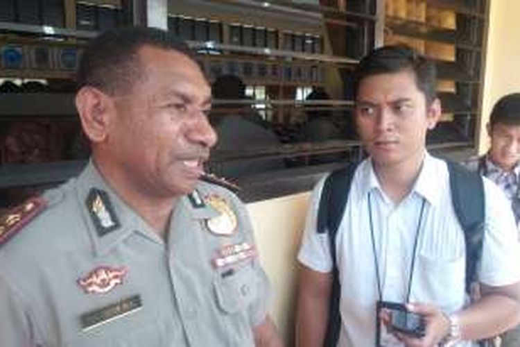 Kapolres Jayawijaya AKBP Yan Pieter Reba saat diwawancarai wartawan