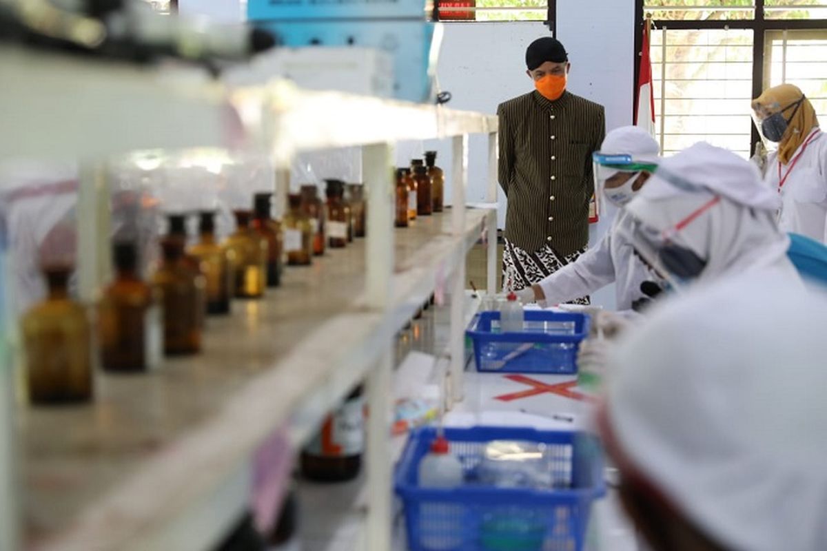 Gubernur Jateng Ganjar Pranowo, saat meninjau pembelajaran tatap muka di Kabupaten Temanggung, Kamis (10/9/2020). 