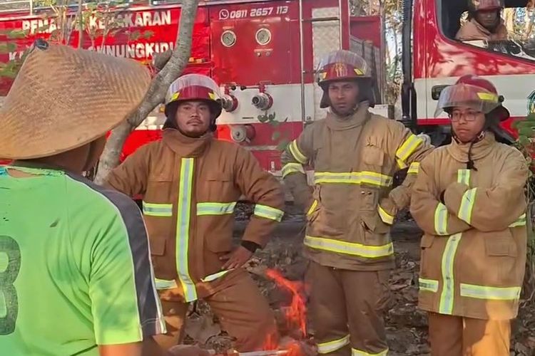Video Viral Damkar Gunungkidul Edukasi tentang Bahaya Kebakaran Lahan