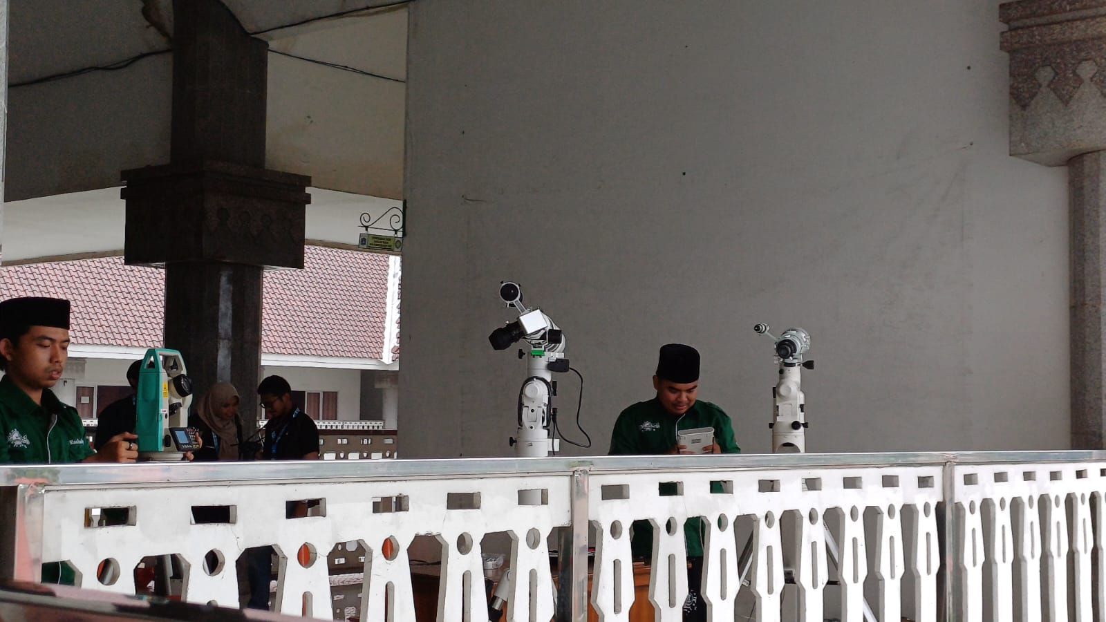 Perukiyat Masjid Raya KH Hasyim Ashari Gunakan Tiga Alat untuk Pantau Hilal