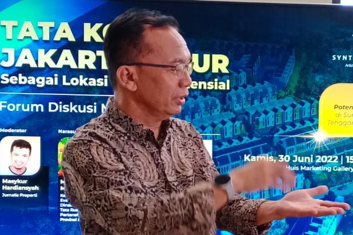 Acara diskusi bertema Tata Kota Jakarta Timur Sebagai Lokasi Hunian Potensial, Kamis (30/6/2022), digelar oleh Synthesis Development di Marketing Gallery Synthesis Huis. Tampak dalam gambar Pengamat Tata Kota Yayat Supriatna, dan Managing Director Synthesis Development Aldo Daniel.