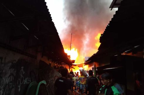 18 Ruko dan Rumah Warga di Medan Terbakar, Api Diduga dari Toko Mebel