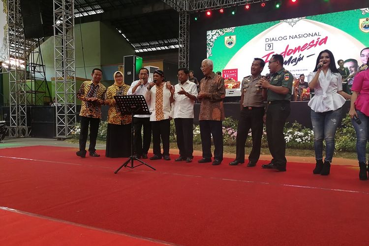 Acara Dialog Nasional yang dihadiri Menteri Perhubungan Budi Karya Sumadi dan Menteri Sosial Idrus Marham, Sabtu (31/3/2018).