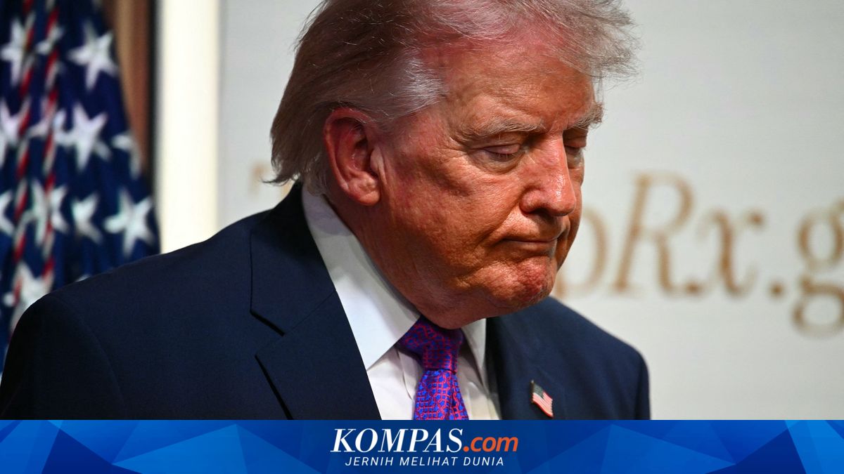 Harga minyak melonjak hingga 5 persen setelah Trump tak peduli negosiasi AS-Iran gagal, memicu kekhawatiran blokade Selat Hormuz.