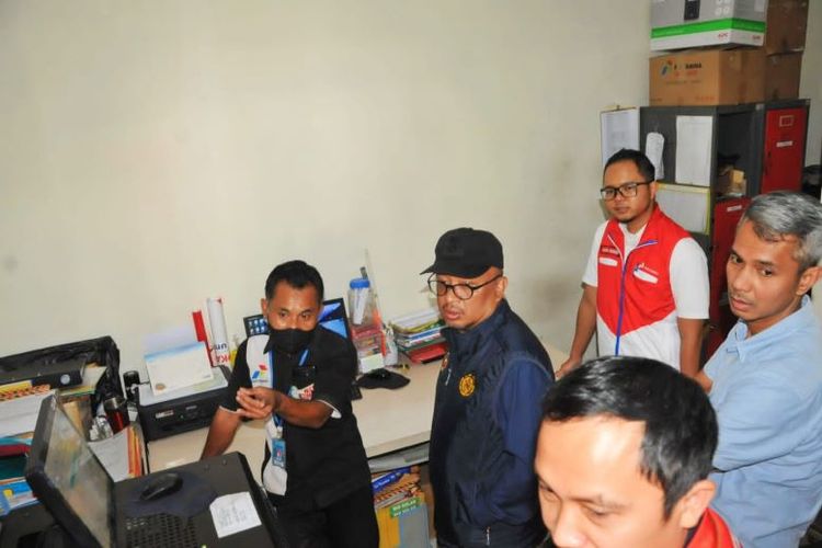 BPH Migas melakukan peninjauan ke SPBU di Bandung. 