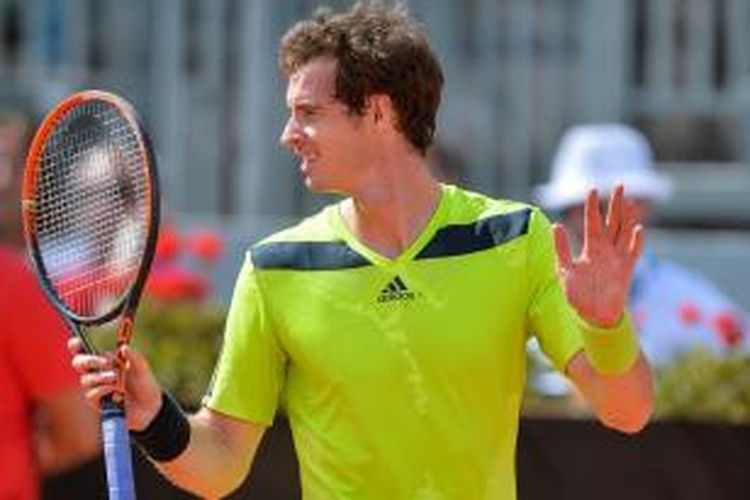 Petenis Inggris Andy Murray bereaksi saat bertemu wakil Austria, Jurgen Melzer pada babak ketiga Roma Masters, Kamis (15/5/2014). Murray menang 7-6(1), 6-4.