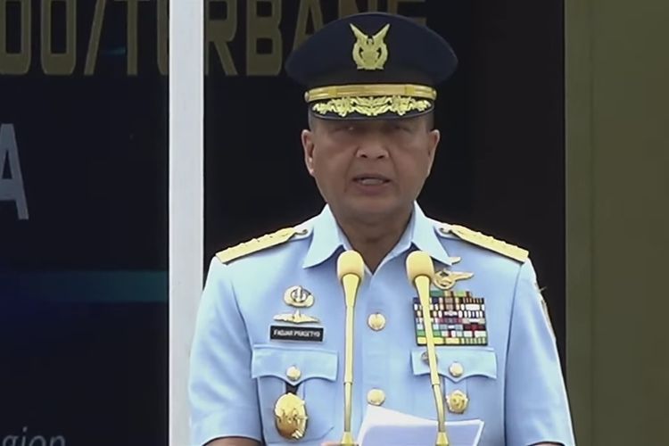 Kepala Staf TNI Angkatan Udara (KSAU) Marsekal Fadjar Prasetyo meresmikan Skadron Pendidikan atau Skadik 103 di Lanud Wiriadinata Tasikmalaya, Jawa Barat, pada Selasa (22/8/2023).
